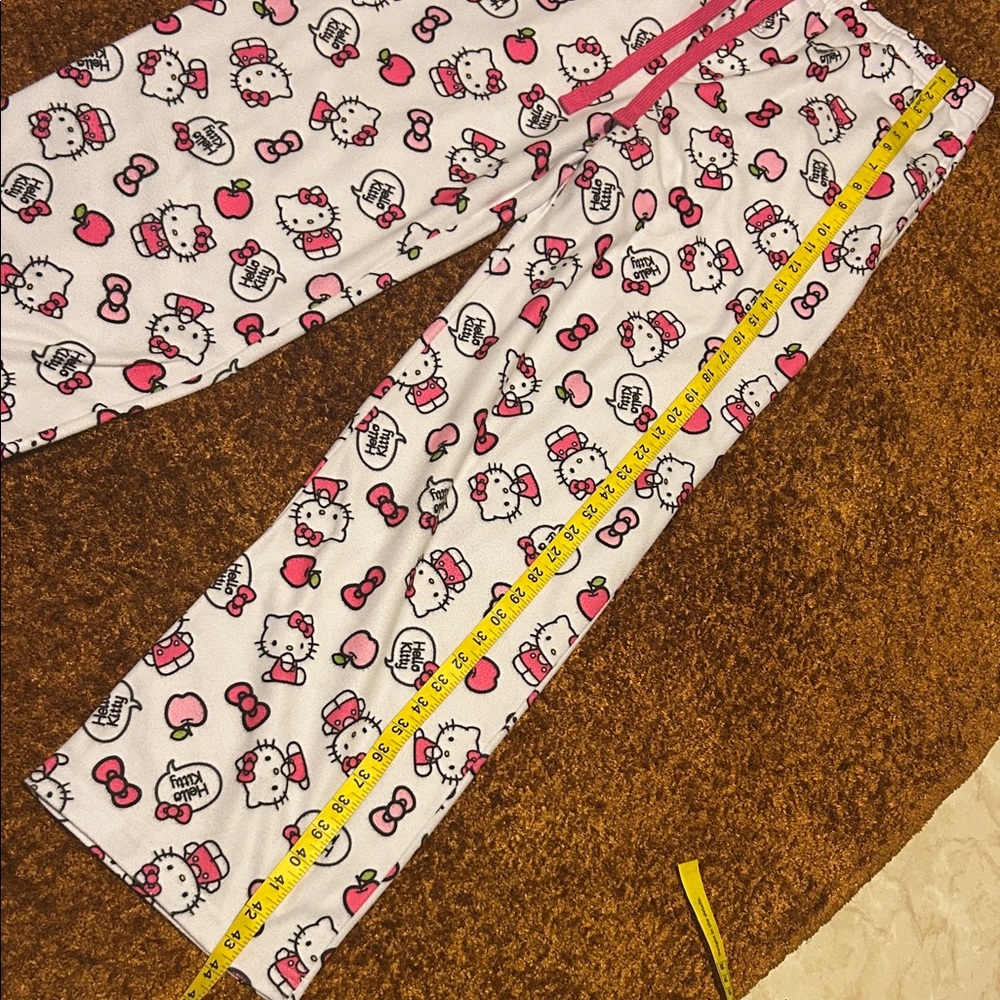Hello Kitty Pajama - Picture 4 of 6
